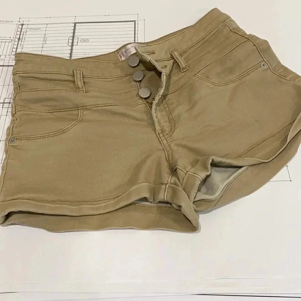 No Boundaries shorts